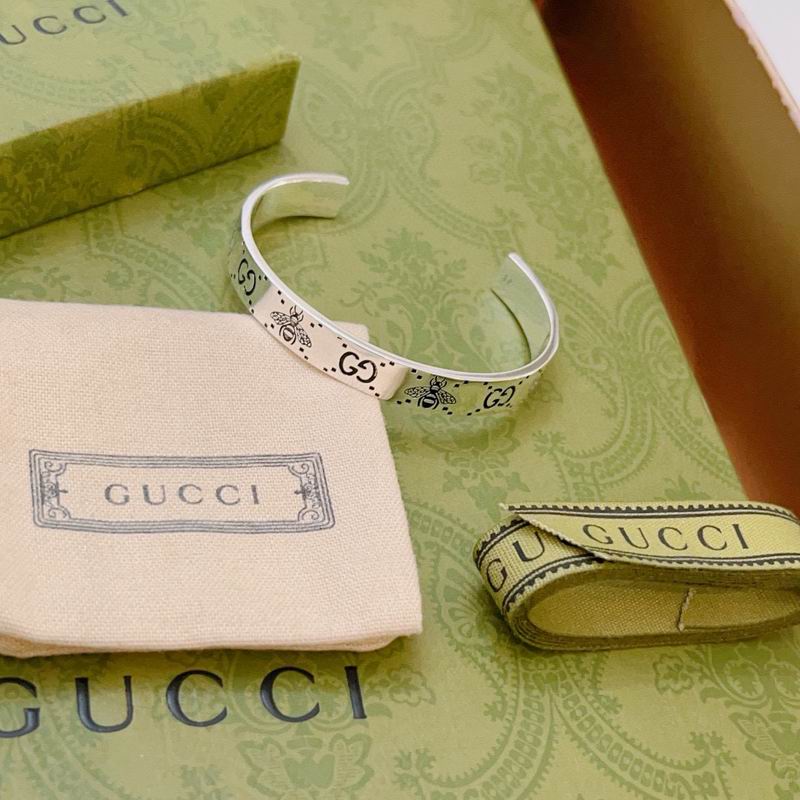 Gucci Bracelet 10yxx50